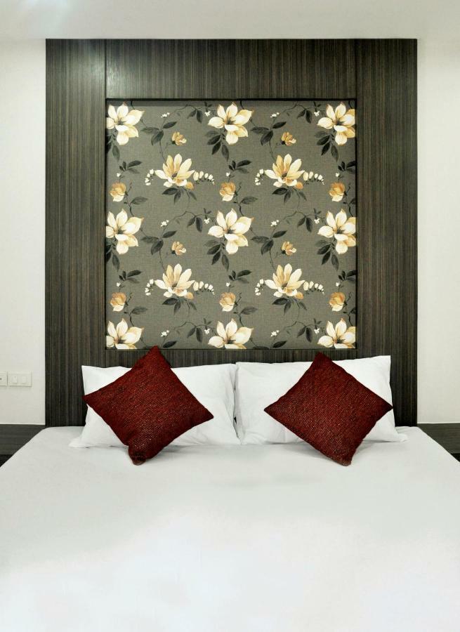 Db Plus 3 Bangkok Bagian luar foto